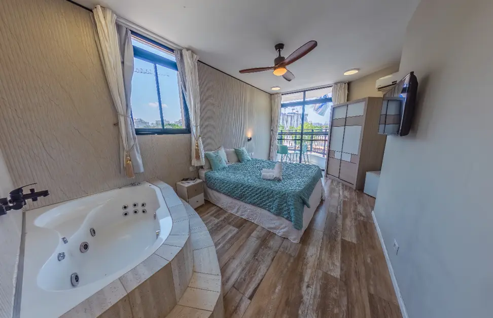 יחידת ג'קוזי פנימי 